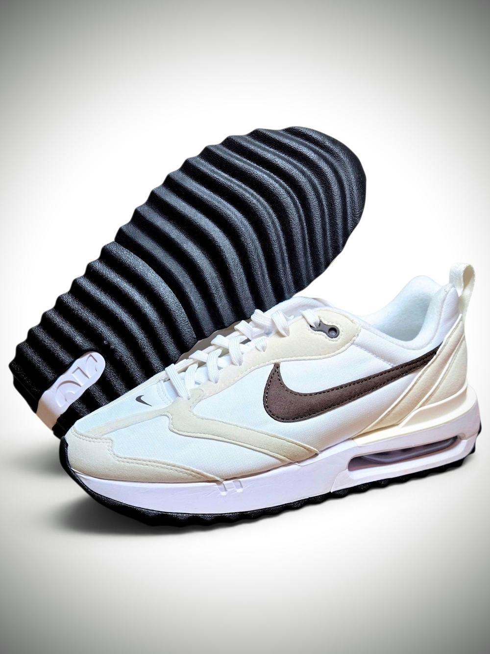 NEW Nike Air Max Dawn Women's 9.5 Shoes Athletic Retro Sneaker DC4068-102 White